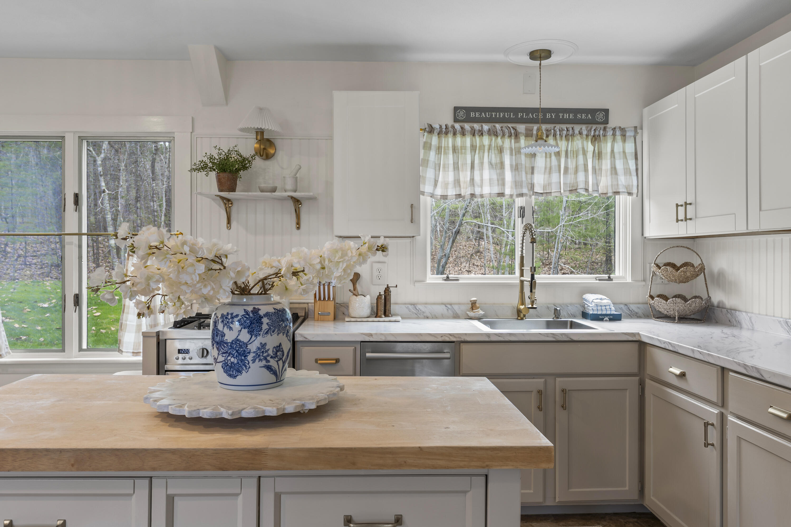 176 Shore Road York, ME 03902 - Photo 10 of 55 Kitchen