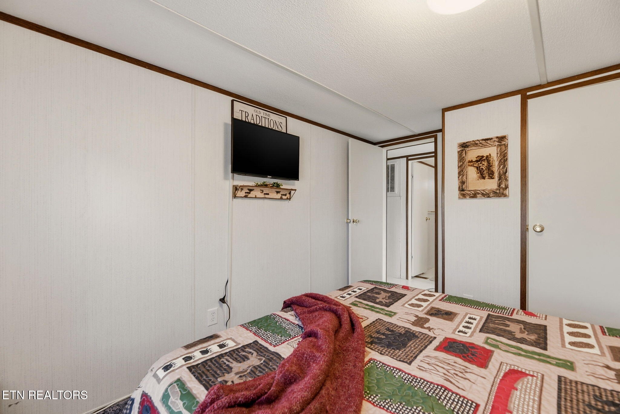 2459 Black Oak Ridge Road Sevierville, TN 37876 - Photo 19 of 47 19-web-or-mls-BlckOkRdg2459 (41)