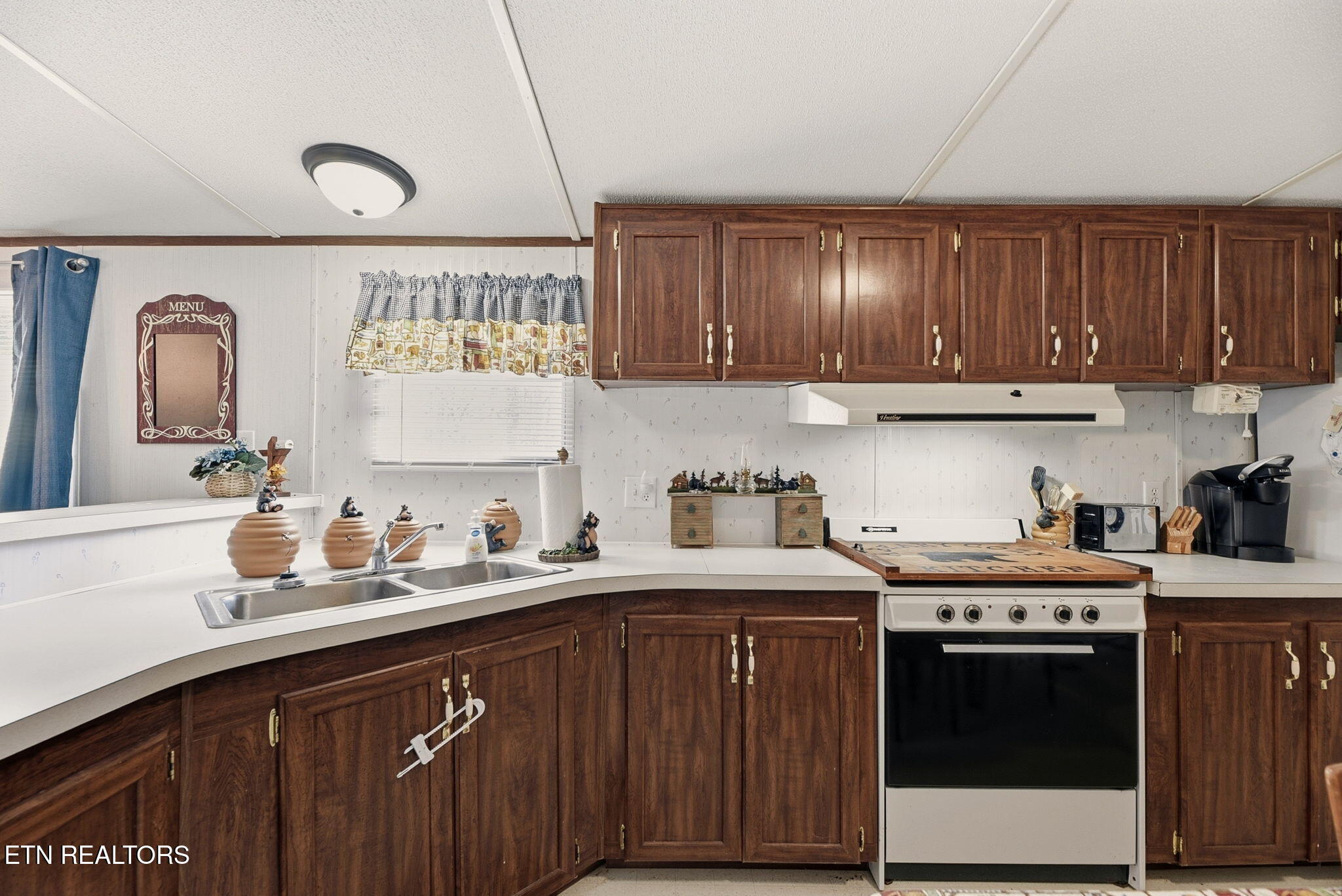 2459 Black Oak Ridge Road Sevierville, TN 37876 - Photo 10 of 47 10-web-or-mls-BlckOkRdg2459 (32)