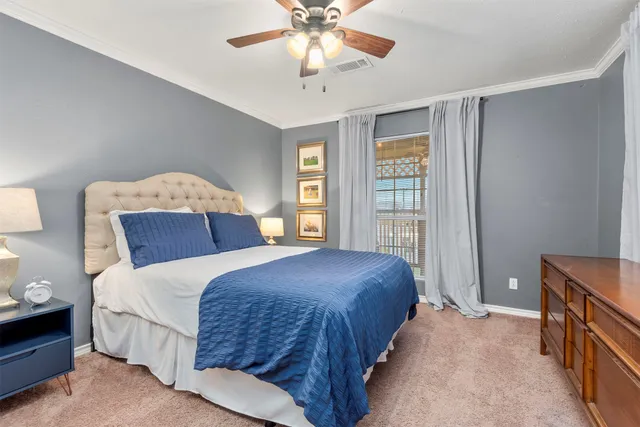 $1,550 | 114 Grand Avenue, Bacliff, TX 77518