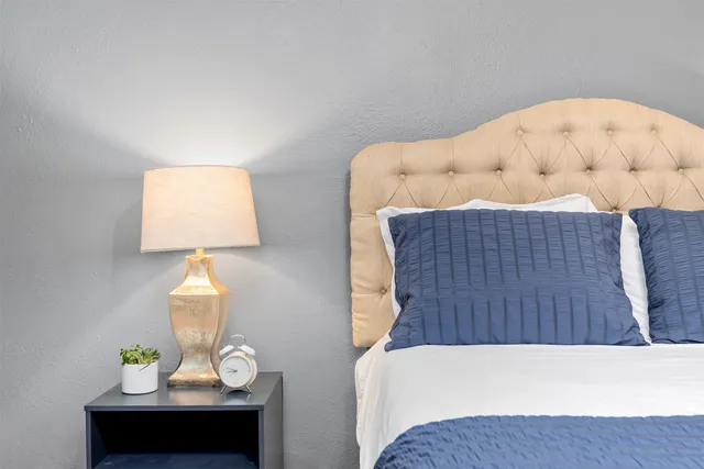 $1,550 | 114 Grand Avenue, Bacliff, TX 77518