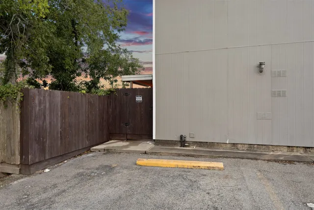 $1,550 | 114 Grand Avenue, Bacliff, TX 77518