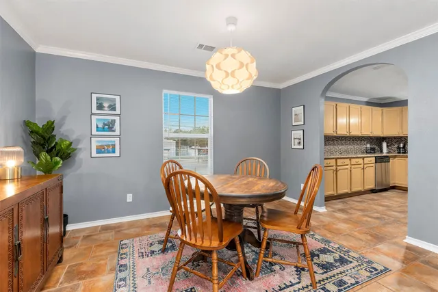 $1,550 | 114 Grand Avenue, Bacliff, TX 77518