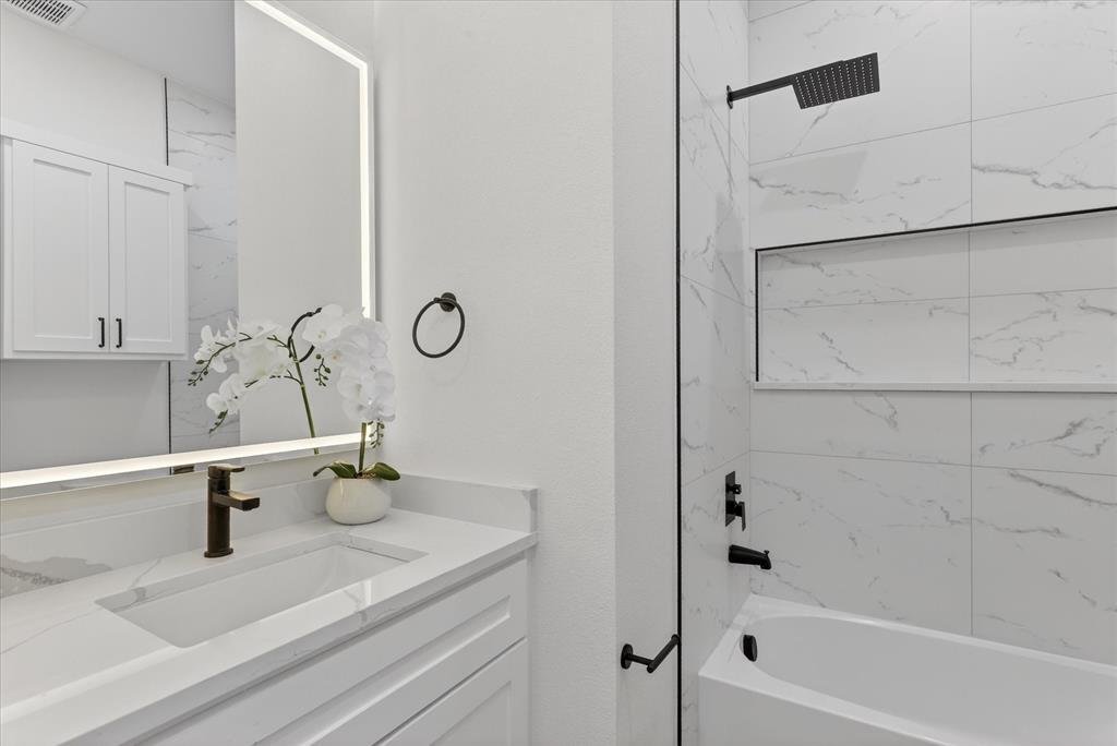 182 Briar Patch Azle, TX 76020 - Photo 25 of 36 Full bath 2