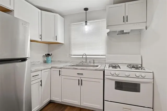 $1,596 | 130 Raleigh Street, Unit 1, Rochester, NY 14620