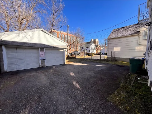 $1,596 | 130 Raleigh Street, Unit 1, Rochester, NY 14620