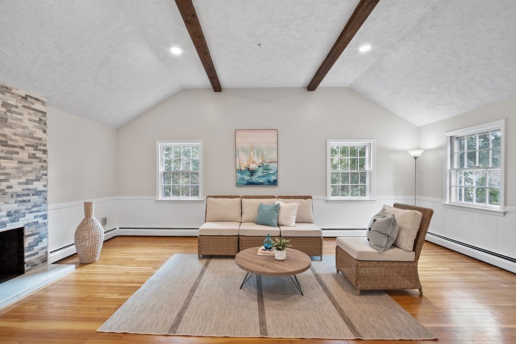 7 Robinwood Road Acton, MA 01720 - Photo 4 of 39 Gallery Image 4