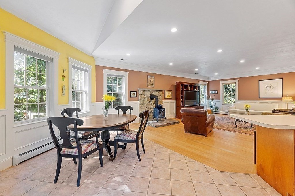 150 Chocolog Road Uxbridge, MA 01569 - Photo 5 of 29 Gallery Image 5
