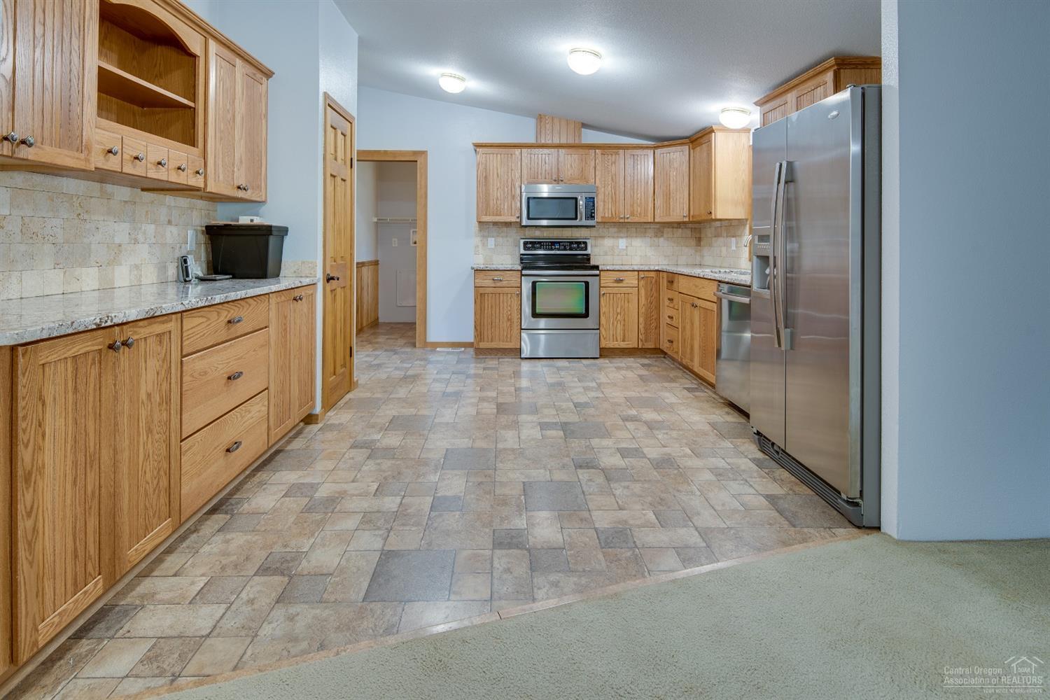 9566 Southwest Meadow Road Terrebonne, OR 97760 - Photo 7 of 25 Gallery Image 7