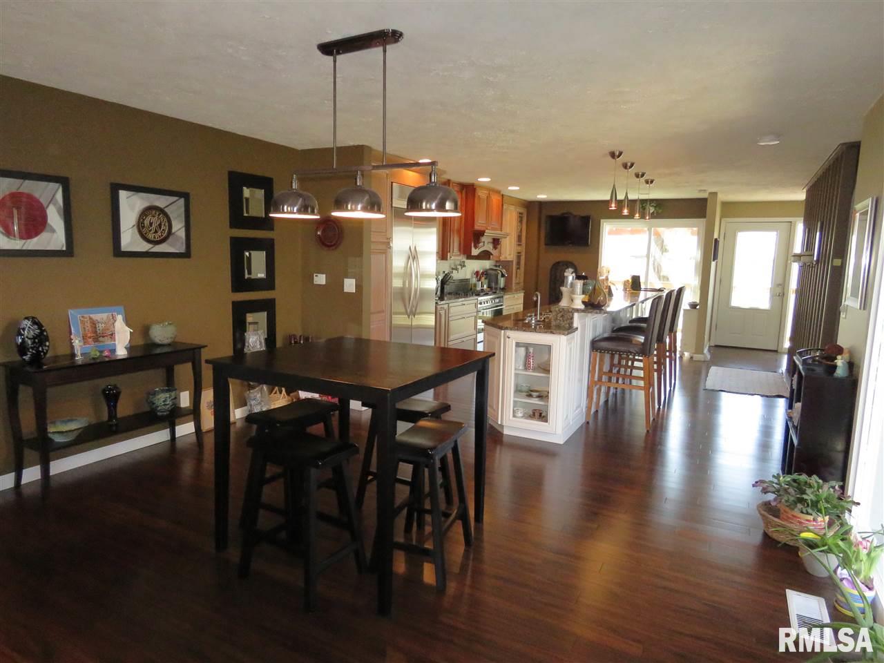 6006 North Wickwood Road Peoria, IL 61614 - Photo 14 of 36 Gallery Image 14