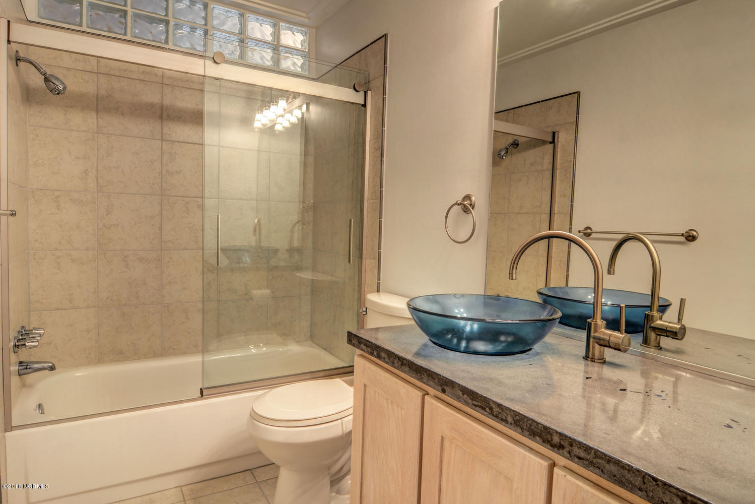113 Buccaneer Road Wilmington, NC 28409 - Photo 14 of 25 113 Buccaneer Rd Wilmington NC-large-015
