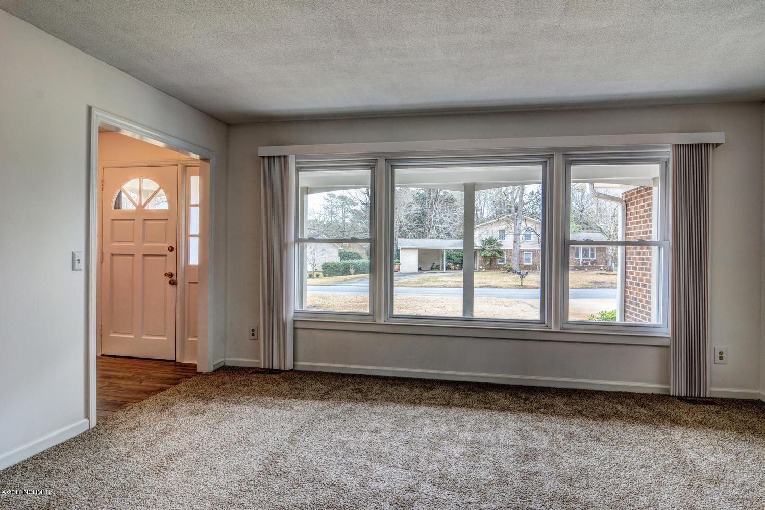 113 Buccaneer Road Wilmington, NC 28409 - Photo 4 of 25 113 Buccaneer Rd Wilmington NC-large-006
