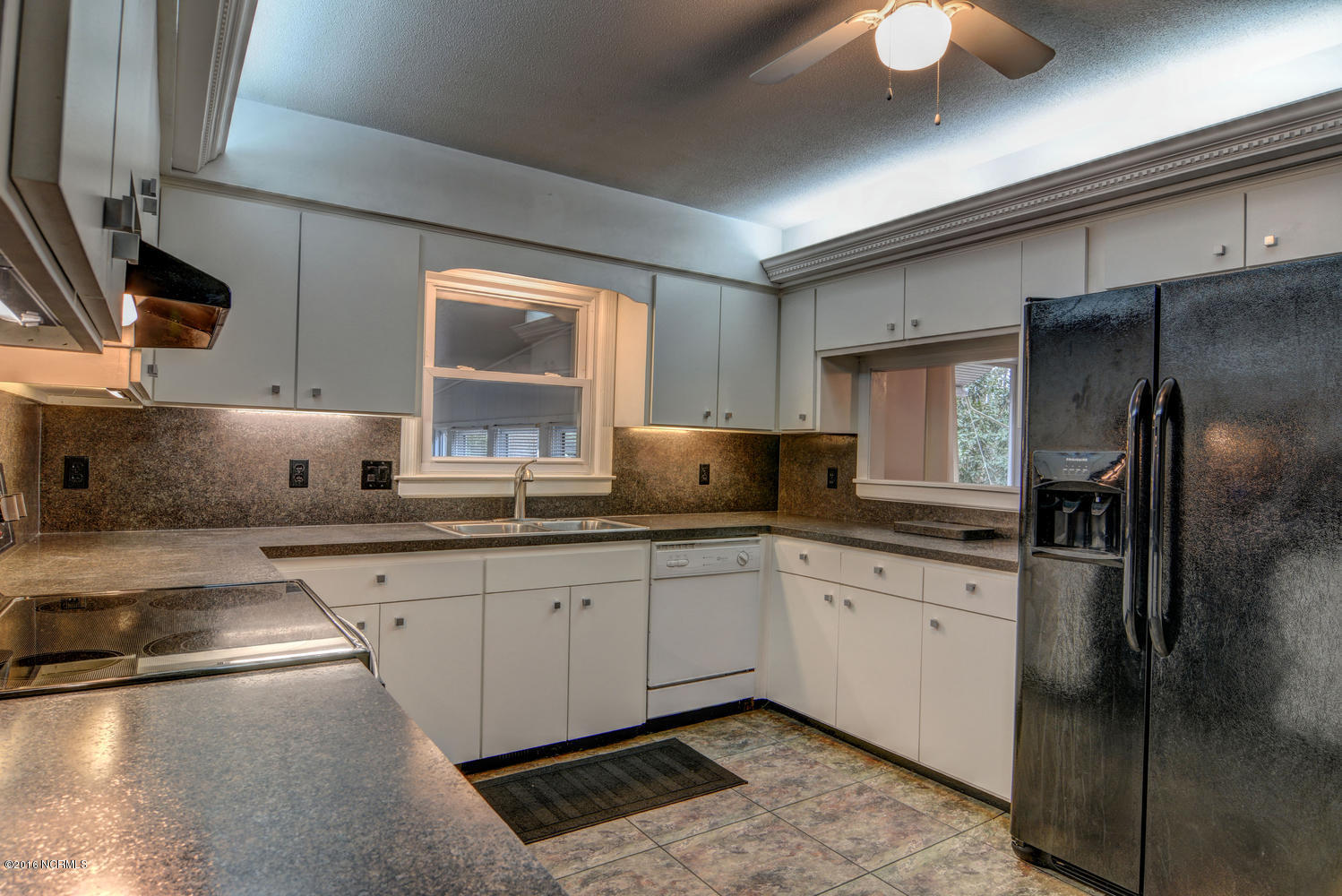 113 Buccaneer Road Wilmington, NC 28409 - Photo 10 of 25 113 Buccaneer Rd Wilmington NC-large-010