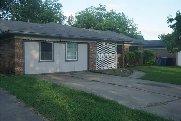 $225,000 | 112 South Lynn Avenue, Denison, TX 75020