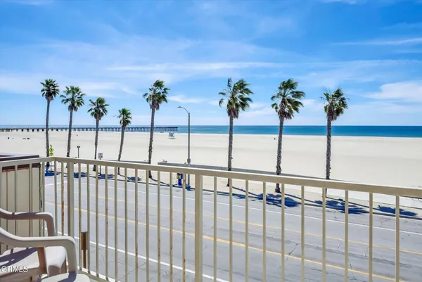 $750,000 | 273 East Surfside Drive, Port Hueneme, CA 93041