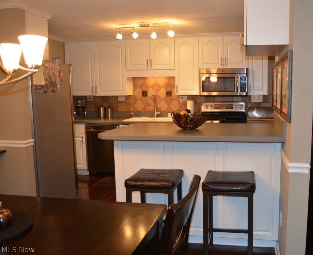4297 Kenneth Road Stow, OH 44224 - Photo 5 of 25