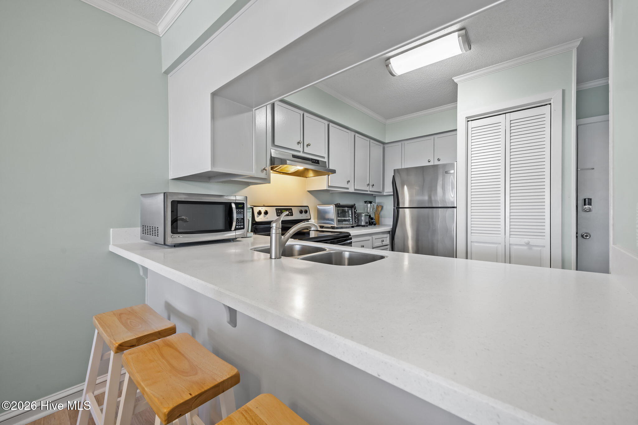 1904 East Fort Macon Road, Unit 280 Atlantic Beach, NC 28512 - Photo 8 of 37 Kitchen Bar