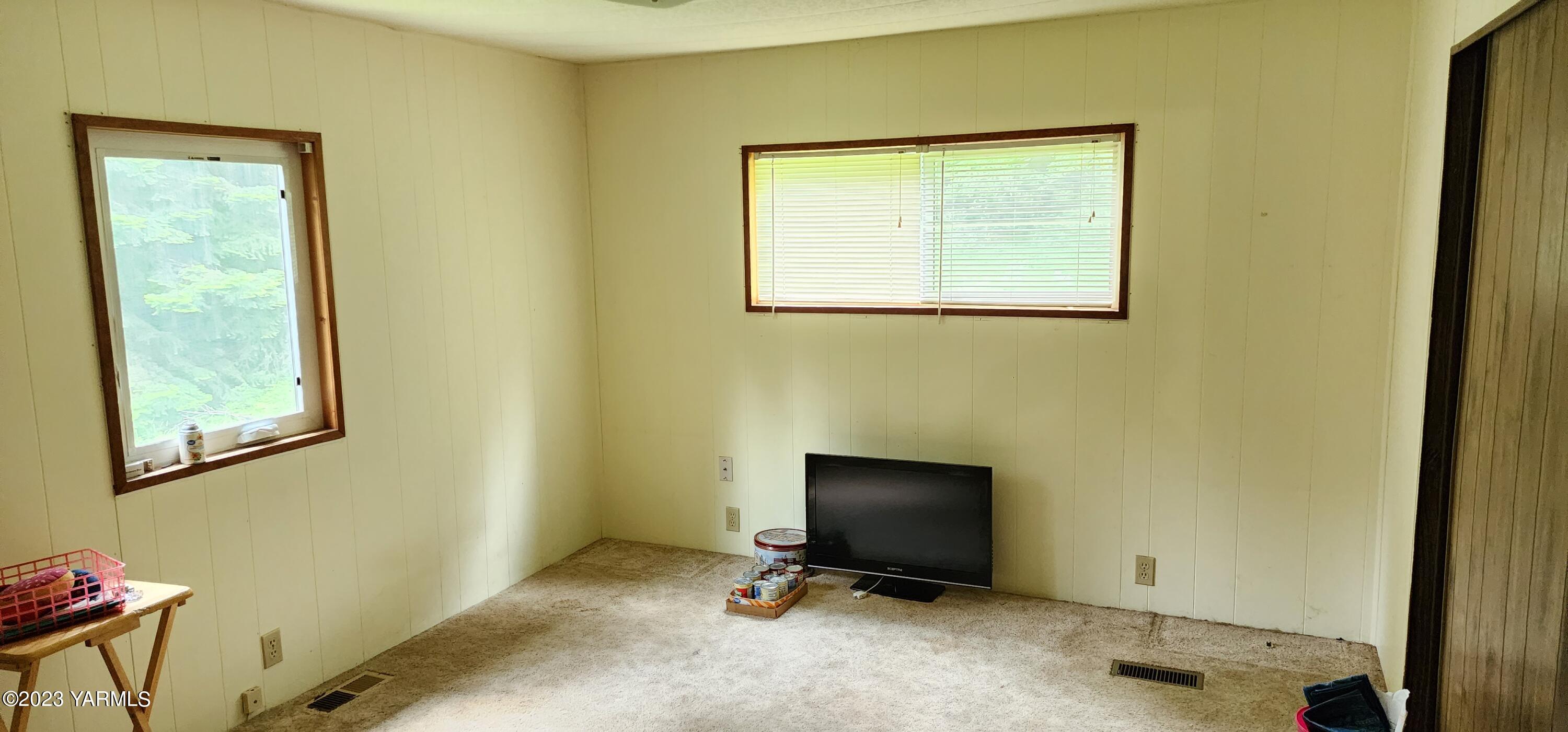 384 Cody Road Anatone, WA 99401 - Photo 17 of 33 a view of workspace with a window