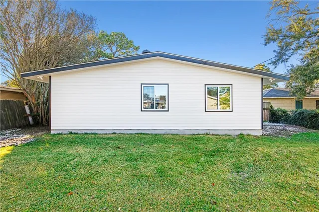 $2,000 | 517 Fairlawn Drive, Terrytown, LA 70056