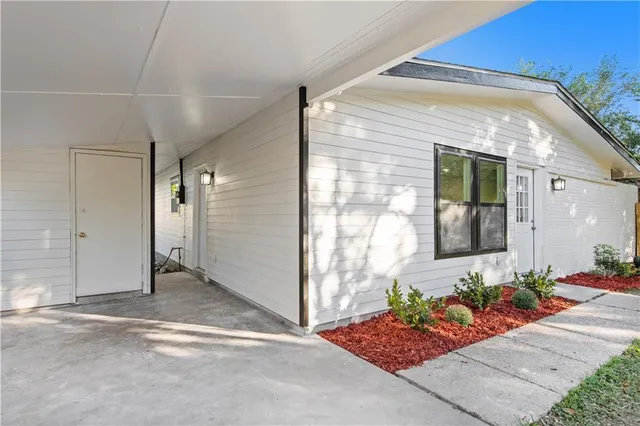 $2,000 | 517 Fairlawn Drive, Terrytown, LA 70056