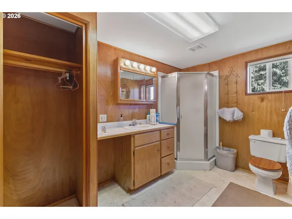 $575,000 | 711 Ave H, Powers, OR 97466