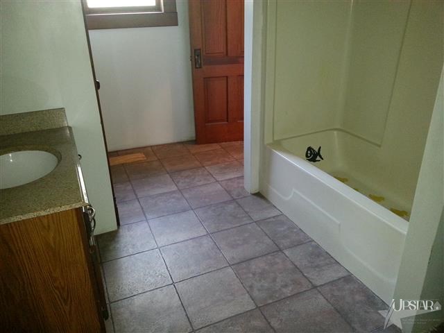 1390 South Warren Road Huntington, IN 46750 - Photo 14 of 18 Gallery Image 14