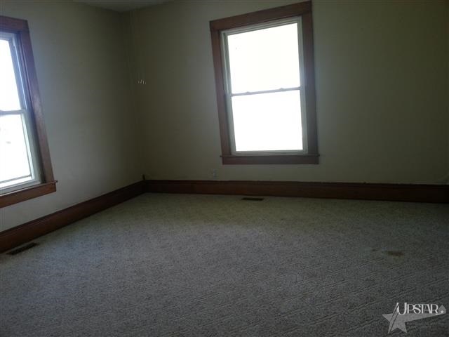 1390 South Warren Road Huntington, IN 46750 - Photo 7 of 18 Gallery Image 7