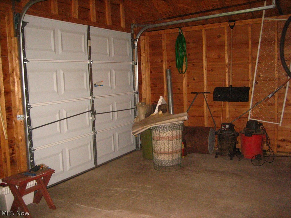 5718 Elmhurst Road North Olmsted, OH 44070 - Photo 17 of 19