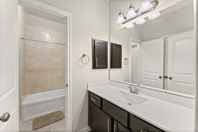 $3,100 | 1539 Giles Drive, Richmond, TX 77406