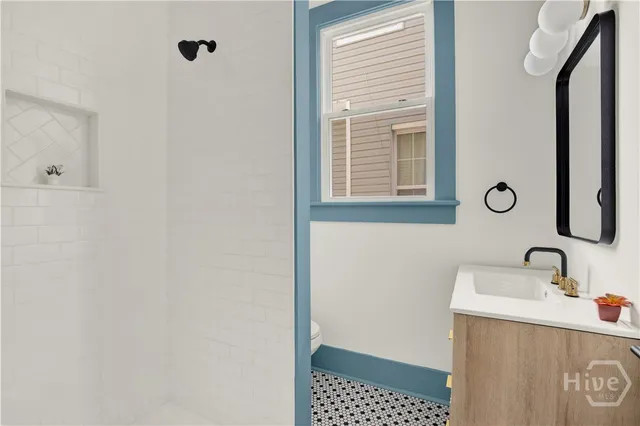 $700,000 | 810 East Park Avenue, Savannah, GA 31401