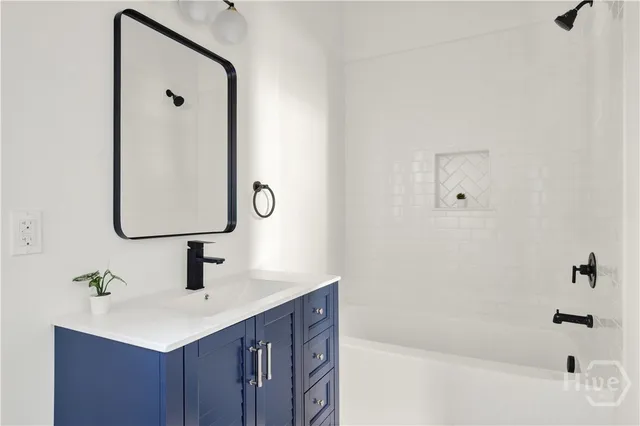 $700,000 | 810 East Park Avenue, Savannah, GA 31401