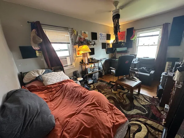 $268,200 | 115 East Division Street, Villa Park, IL 60181