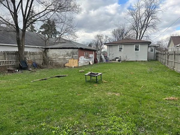 $268,200 | 115 East Division Street, Villa Park, IL 60181