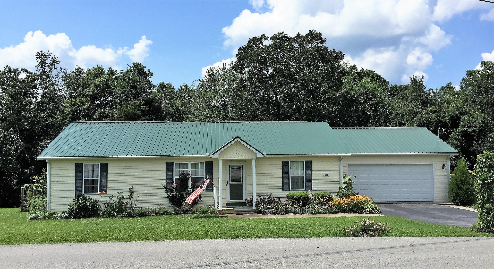 121 Deerfield Road Crossville, TN 38555 - Photo 1 of 40 Gallery Image 1