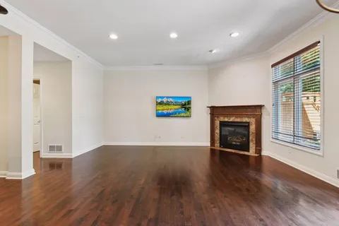 $775,000 | 311 Coventry Lane, Edina, MN 55435