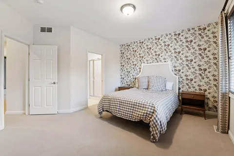 $775,000 | 311 Coventry Lane, Edina, MN 55435