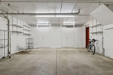 $775,000 | 311 Coventry Lane, Edina, MN 55435