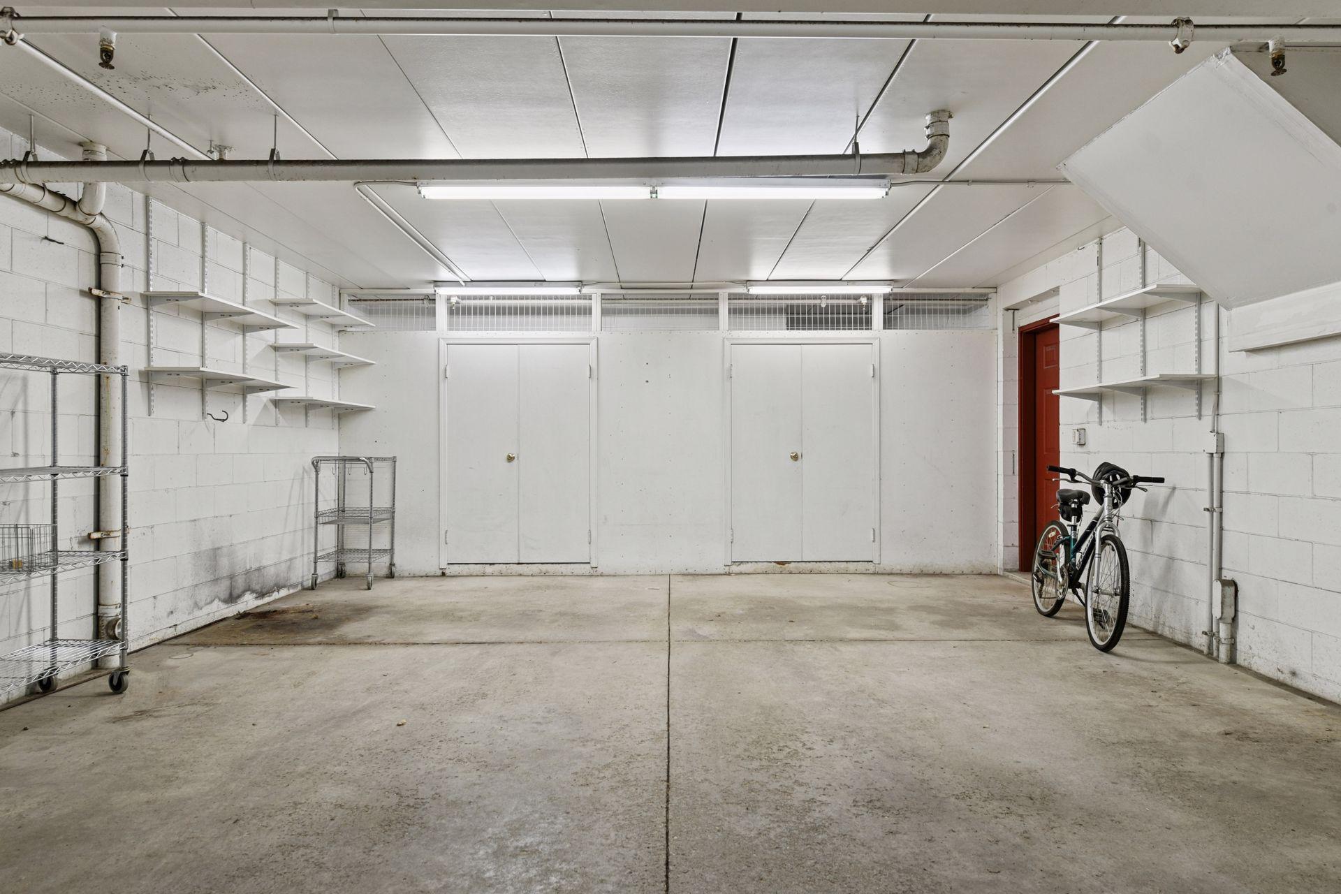 311 Coventry Lane Edina, MN 55435 - Photo 29 of 38