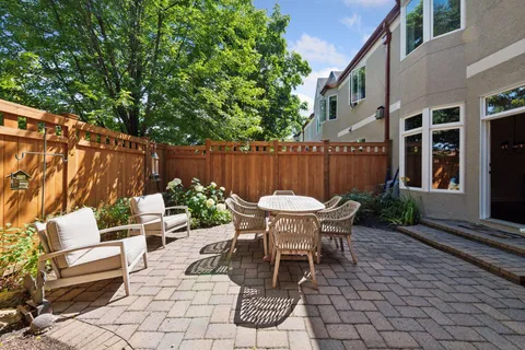 $775,000 | 311 Coventry Lane, Edina, MN 55435