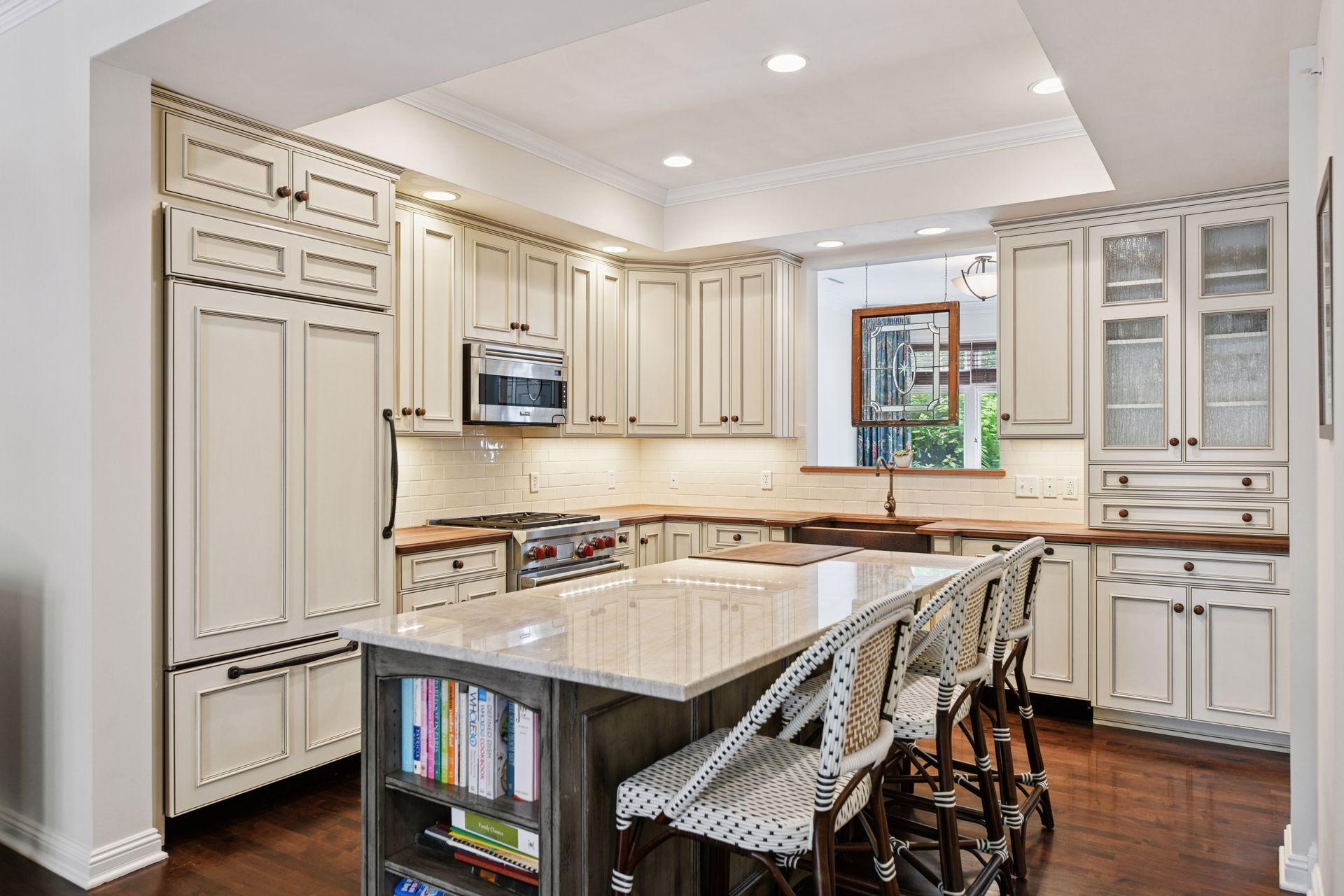 311 Coventry Lane Edina, MN 55435 - Photo 7 of 38