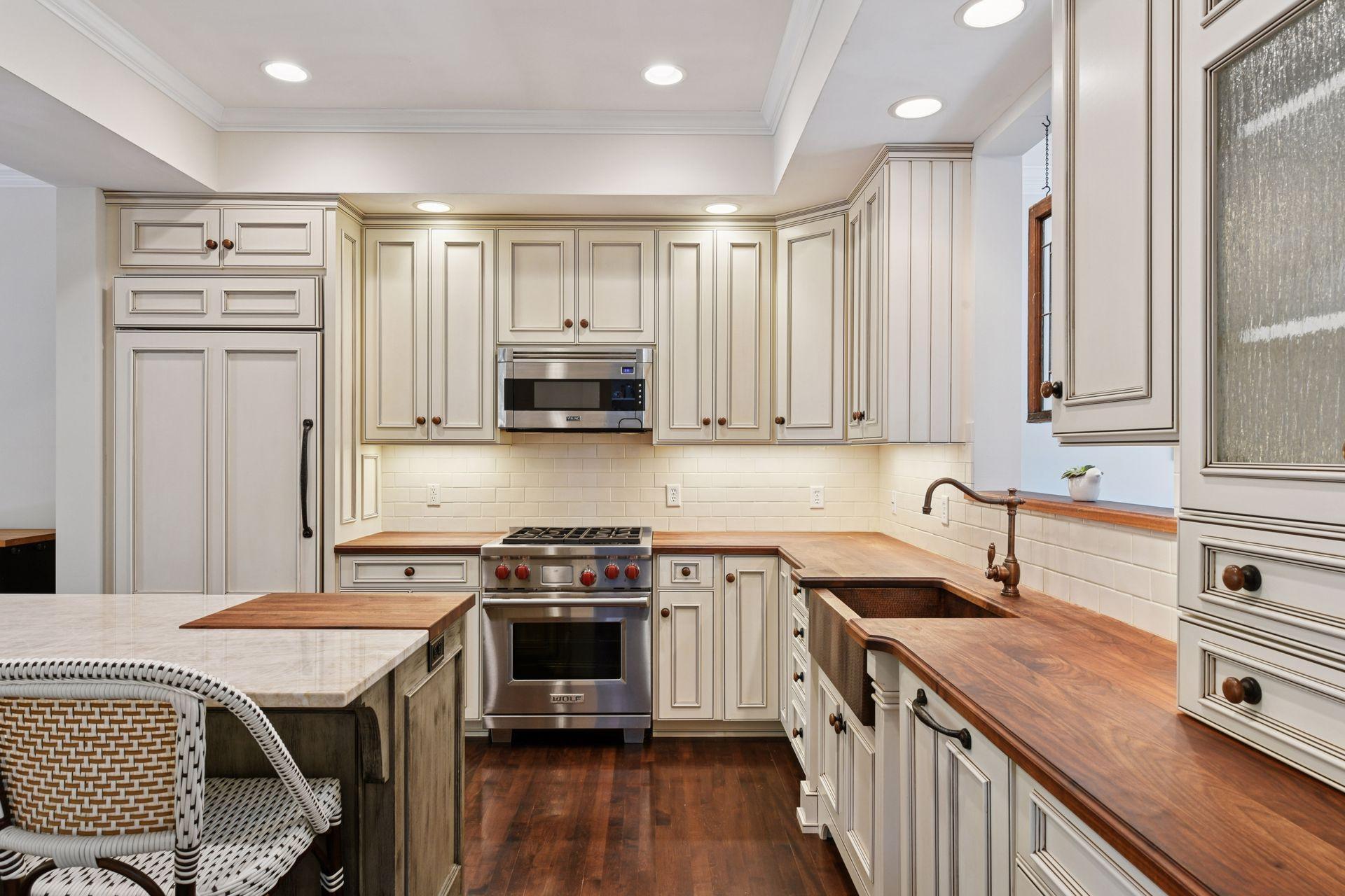 311 Coventry Lane Edina, MN 55435 - Photo 10 of 38