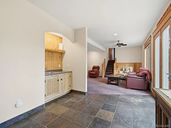 a view of a yard with a tree