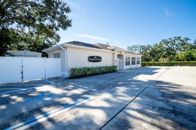 $609,500 | 917 Michele Circle, Dunedin, FL 34698