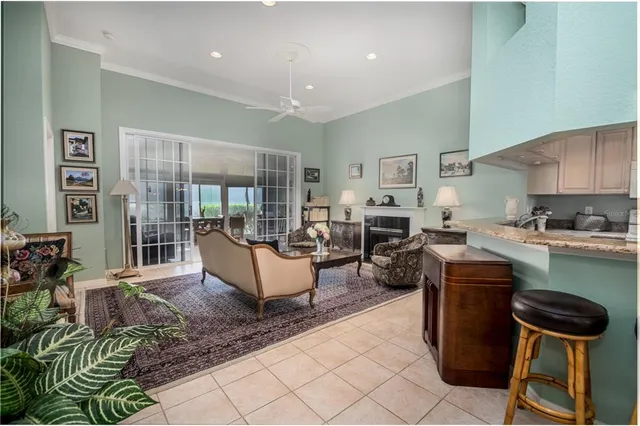 $609,500 | 917 Michele Circle, Dunedin, FL 34698