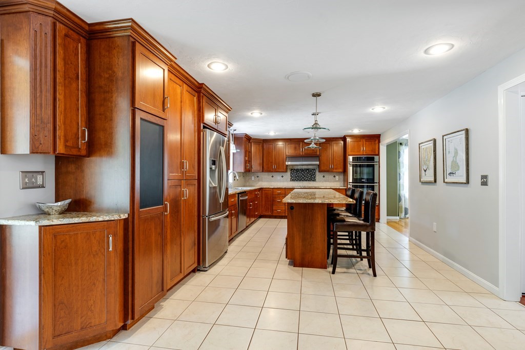 168 Longhill Road Franklin, MA 02038 - Photo 3 of 31