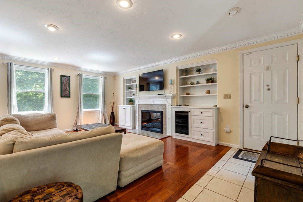 168 Longhill Road Franklin, MA 02038 - Photo 7 of 31