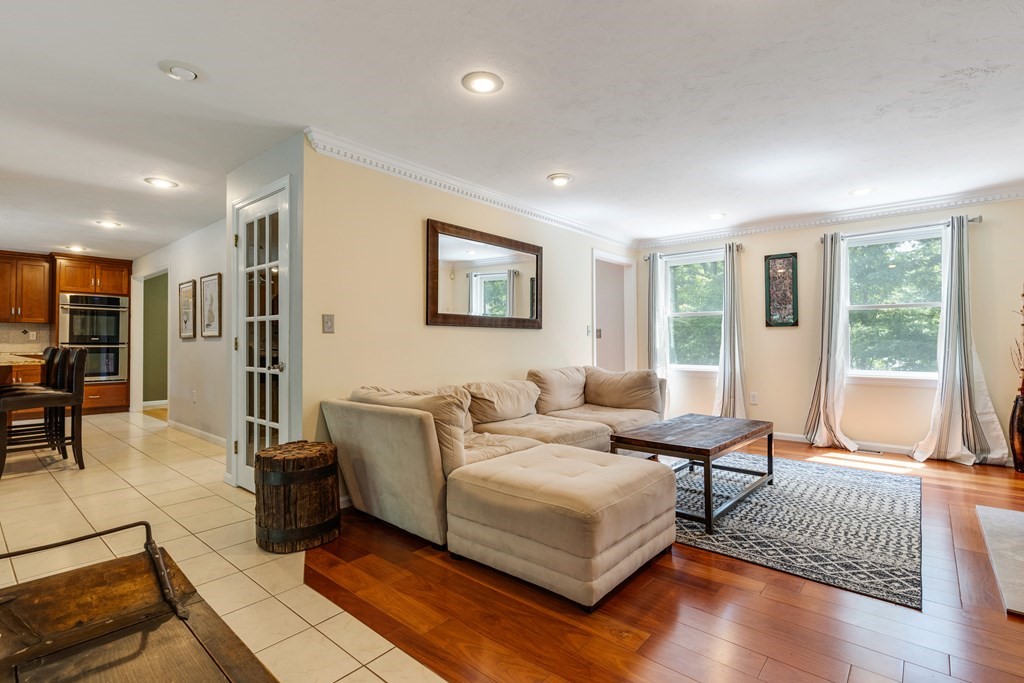 168 Longhill Road Franklin, MA 02038 - Photo 8 of 31