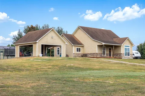 $879,000 | 1283 Kenney Hall Road, Brenham, TX 77833