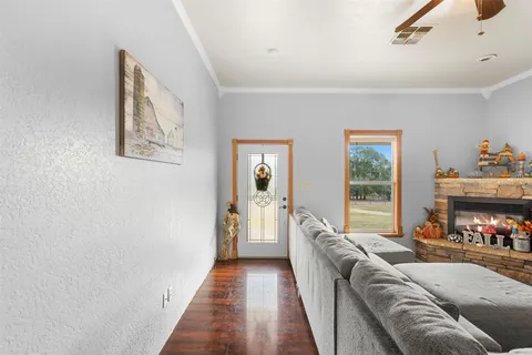 $879,000 | 1283 Kenney Hall Road, Brenham, TX 77833