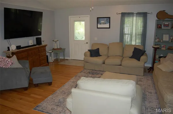 $229,900 | 277 County Road 4421, Poplar Bluff, MO 63901